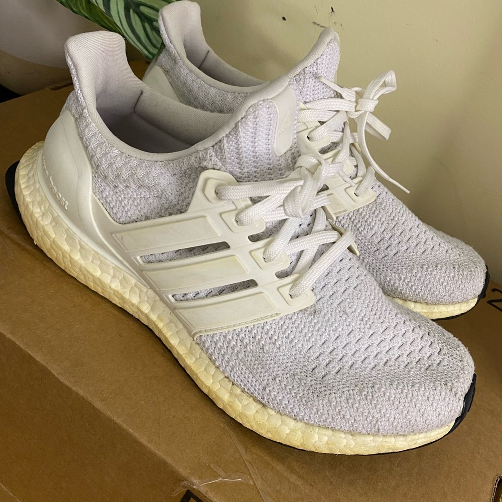 adidas Ultraboost 4.0 womens Size 7.5 Athletic Shoes
